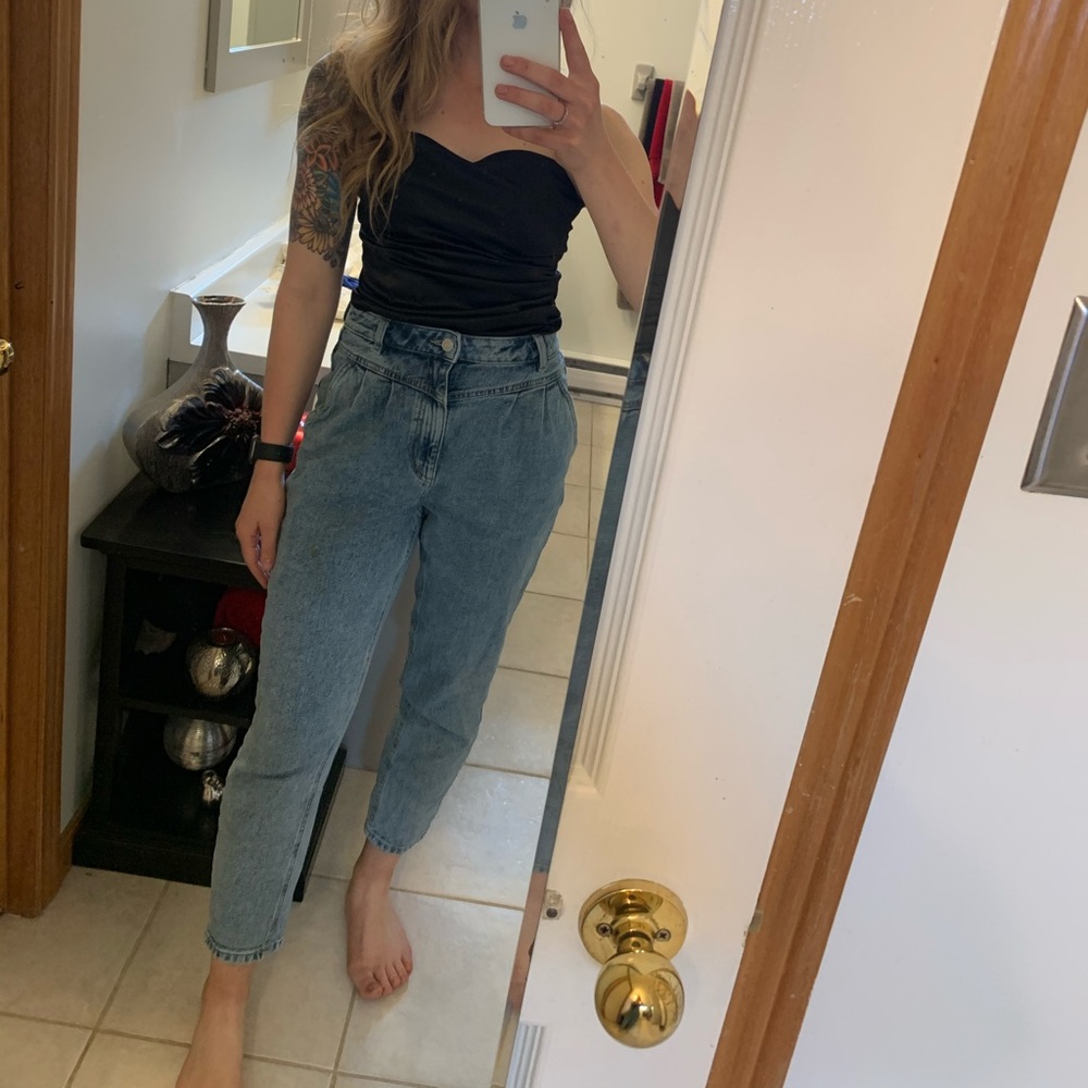 Le château Satin top with free clutch